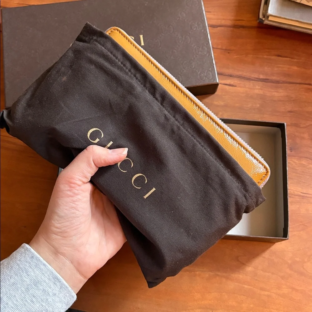 Brand new Gucci Soho Vernice Naplack zip around wallet - Picture 3 of 11